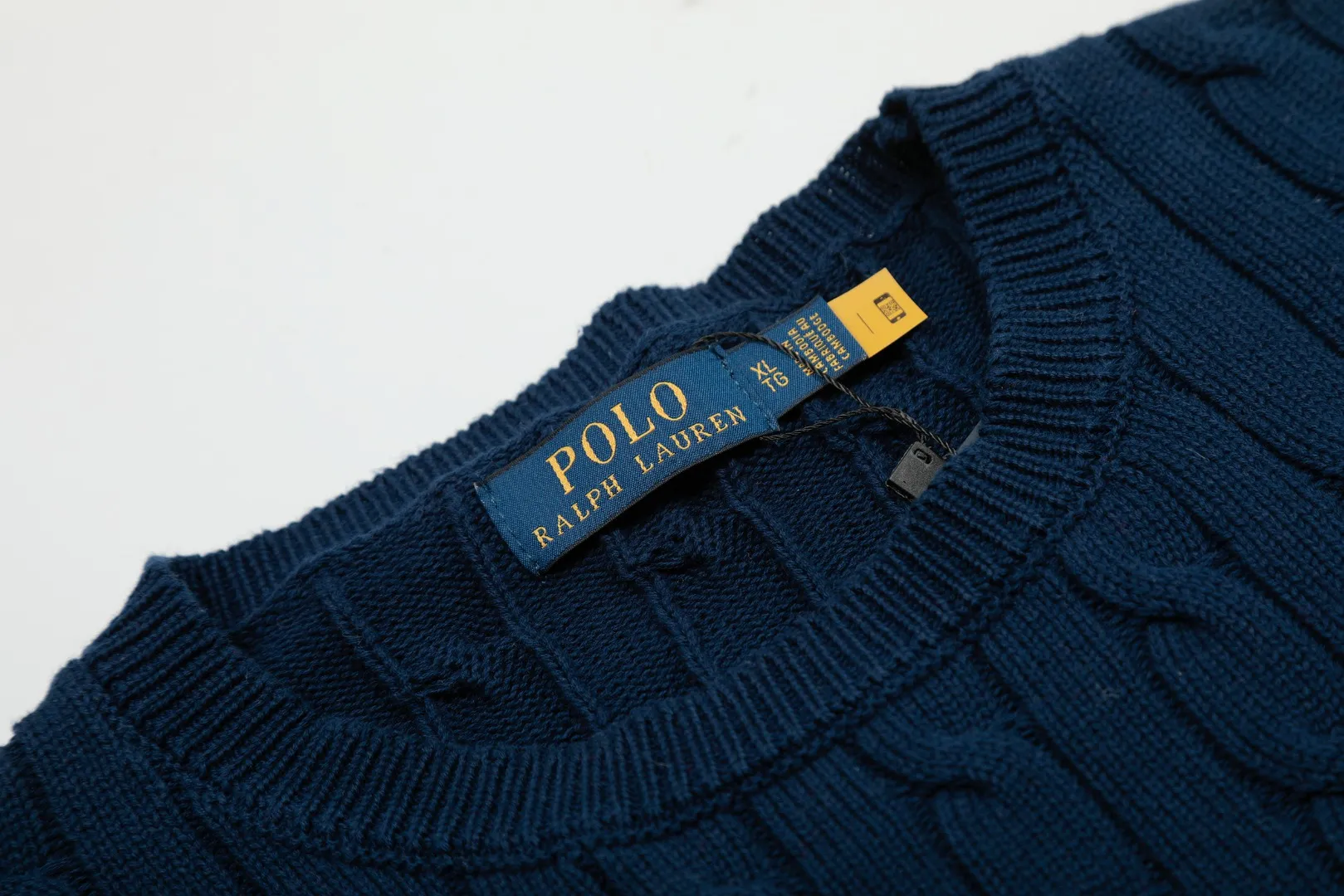 🅿️170 "Top quality" Style number: DS052# (not off the shelves all year round) [Ralph Lauren men's round neck solid color pony embroidered logo knitted short sleeves] ✅Ralph Lauren classic basic versatile men's knitted short sleeves for all seasons ✅Main supply platform live broadcast Wholesale entities Replenish when out of stock Not off the shelves ✅ZP quality 1:1 version Scan the code to enter the GF website Counter quality ✅Detailed quality The only one in Guangzhou Imported high-quality cotton yarn, focusing on high-end, cost-effective, good quality needless to say ✅The version is restored to the original order, the maximum size can be worn up to 200 pounds, loose, comfortable and stress-free ✅The upper body is simple and easy to match, a must-have for men ootd. Good-looking clothes are never picky. A must-have recommendation for men's wardrobe. Size: S-XL Color: Black White Gray Khaki Navy Blue Gentleman Lake Blue